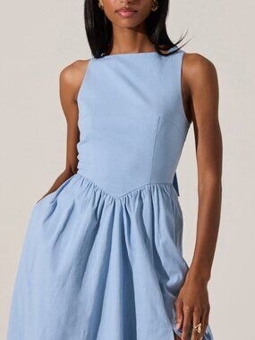 ASTR The Label Bow Back A-Line Midi Dress Light Blue NWT